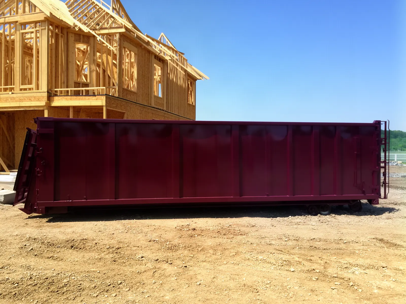 Roll-off dumpster from Round Creek Dumpster Rental in Corona, CA